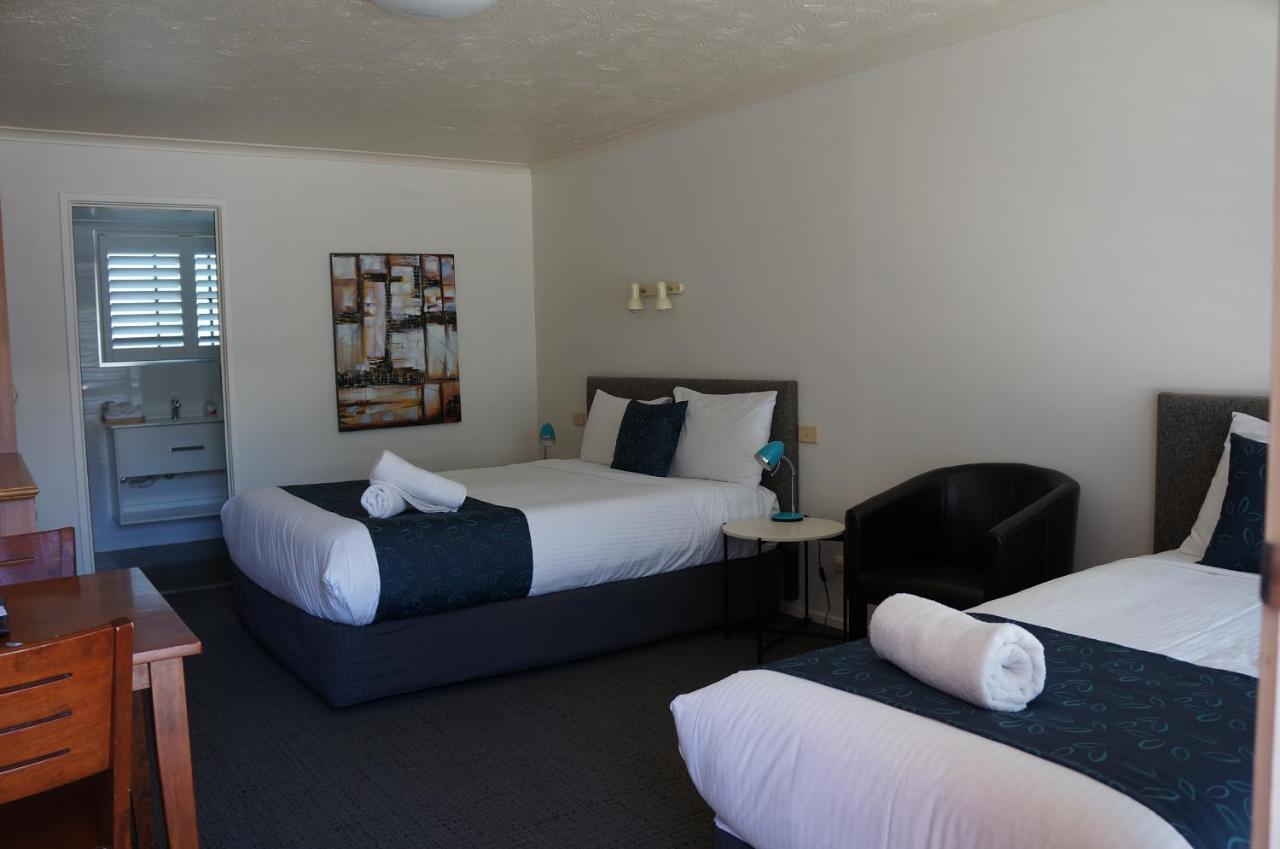 Waves Motel And Apartments ウォーナンブール エクステリア 写真