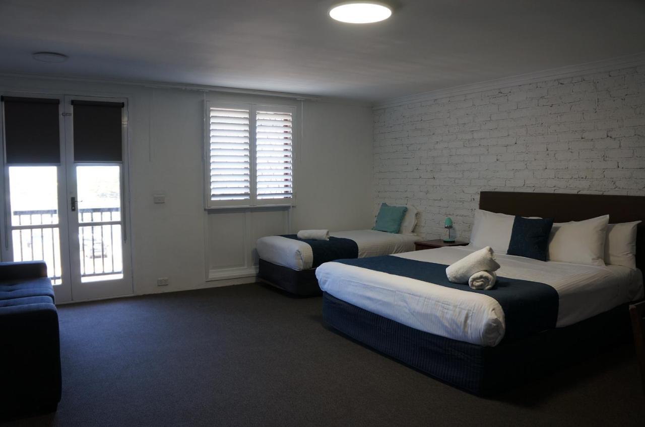 Waves Motel And Apartments ウォーナンブール エクステリア 写真