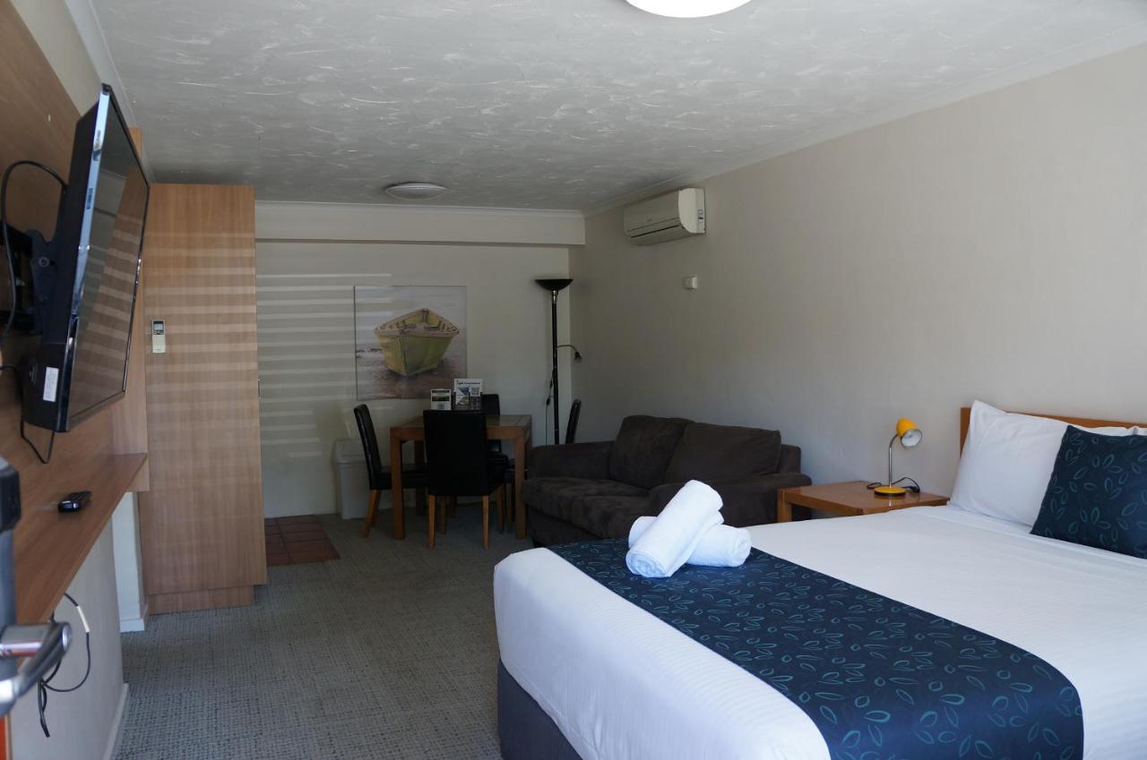Waves Motel And Apartments ウォーナンブール エクステリア 写真
